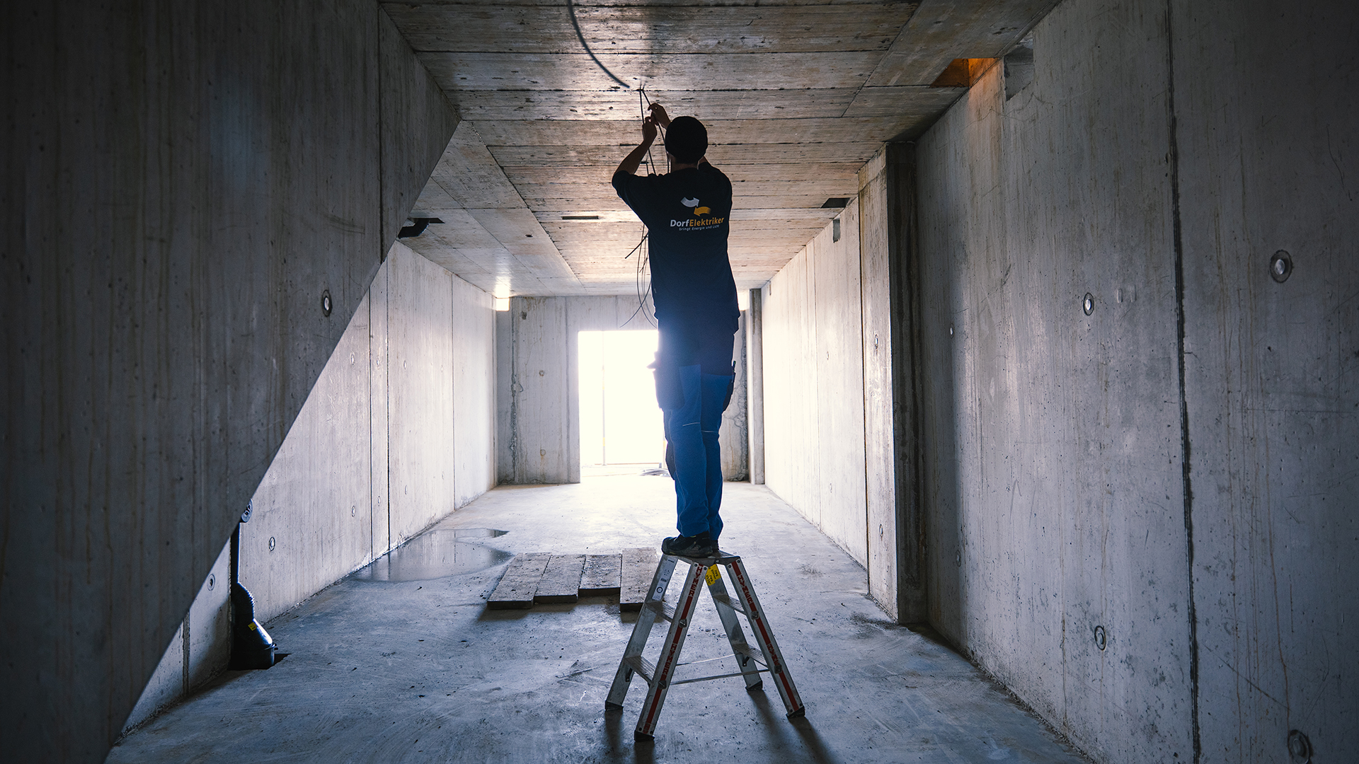Elektroinstallation Grüneck Golm, Dorfelektriker, Kabel einziehen