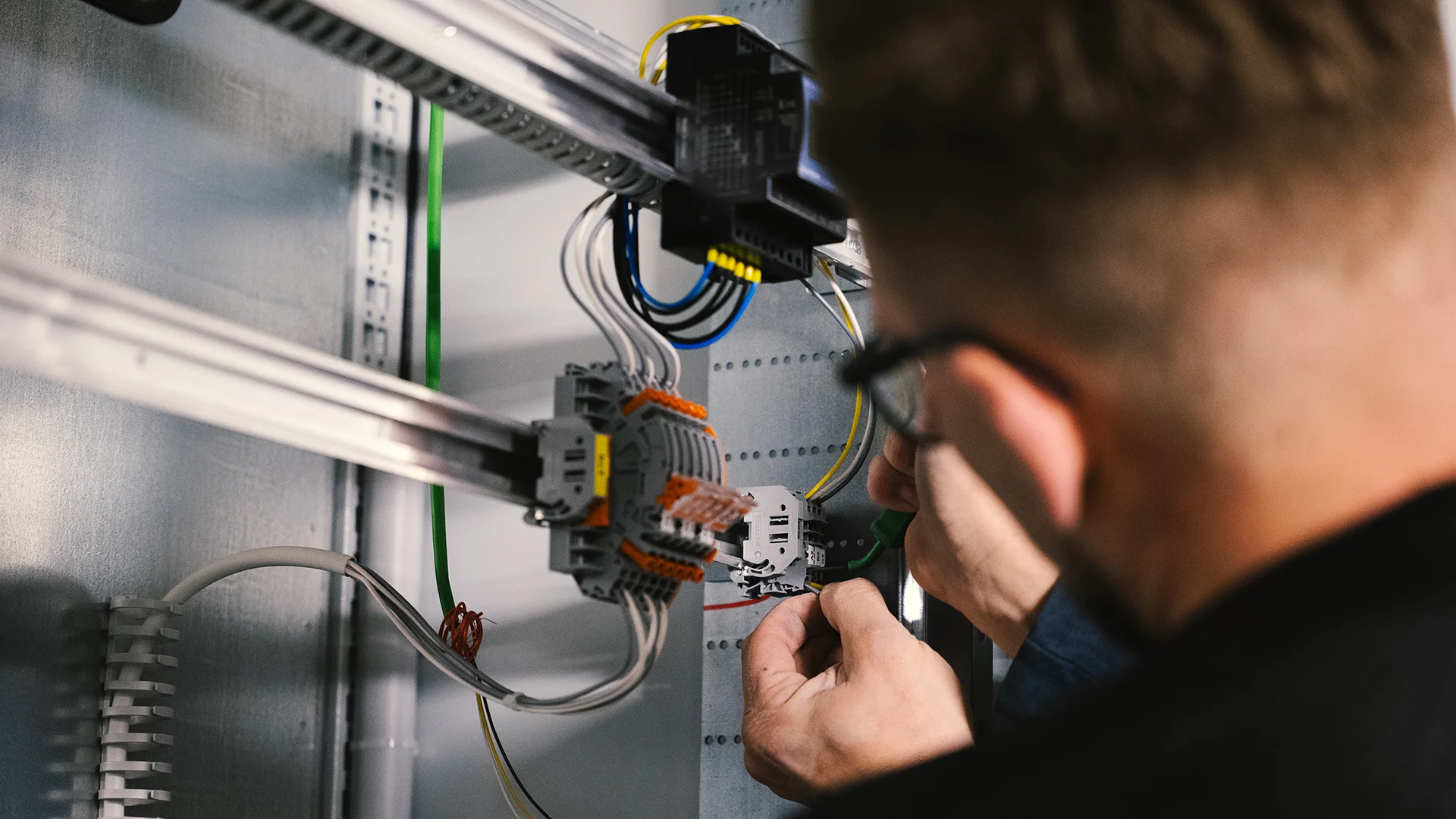 Elektroinstallation Grüneck Golm, Dorfelektriker, Verteilerbau