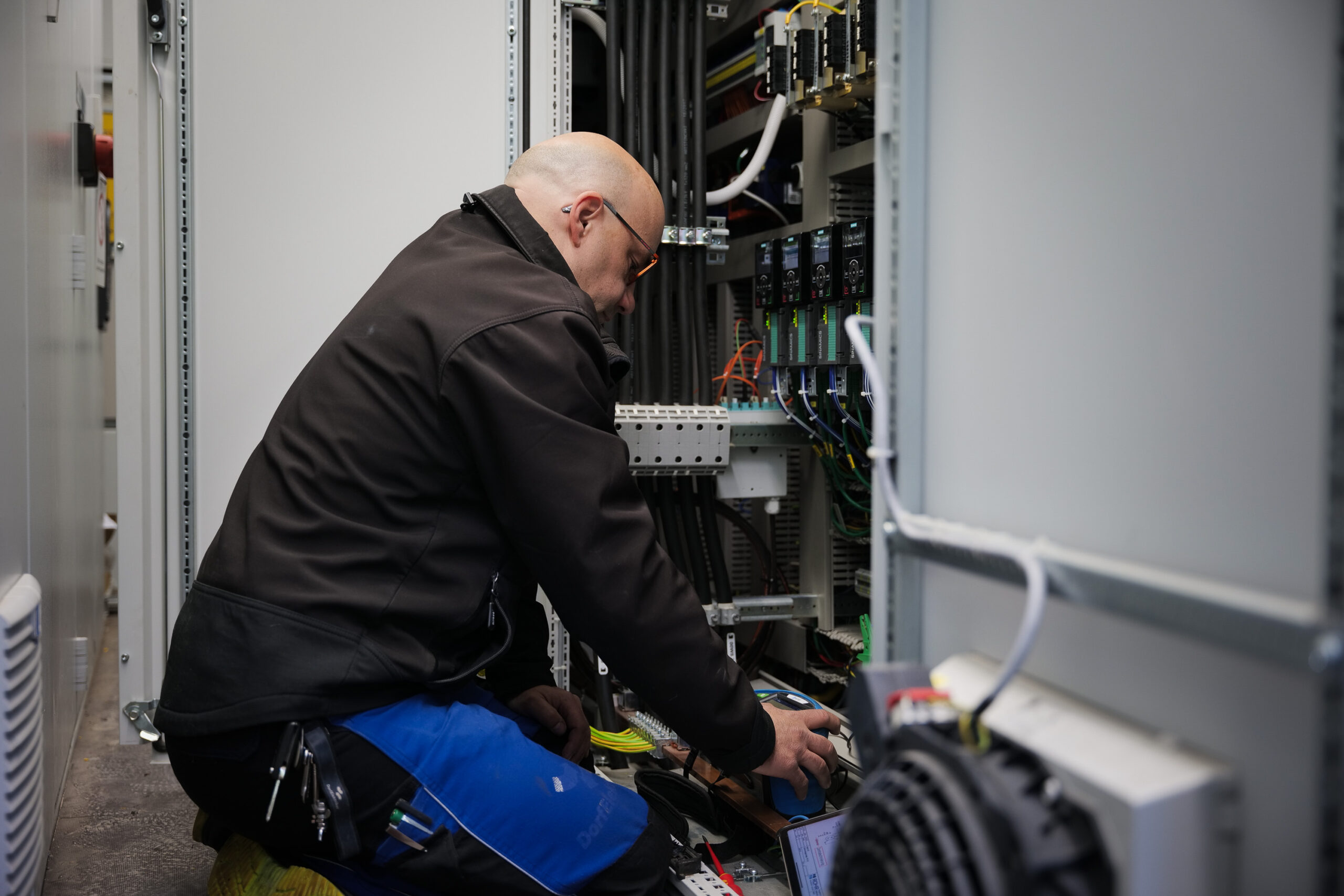 Schwimmbagger Verteilerbau Industrie