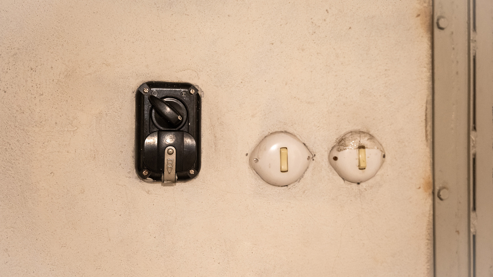 Villa Müller - E-Check vom Dorfelektriker