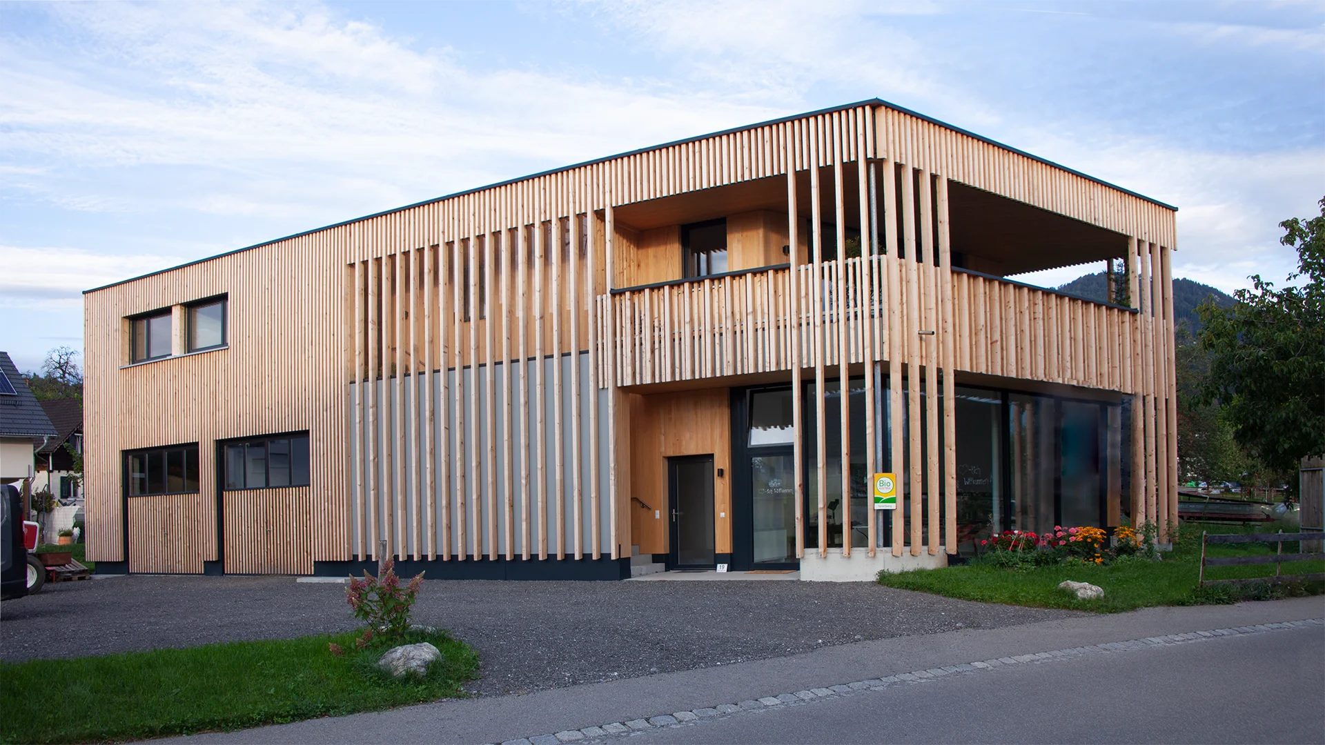 Biohof Breuß mit Hofladen, Lager und Wohnhaus