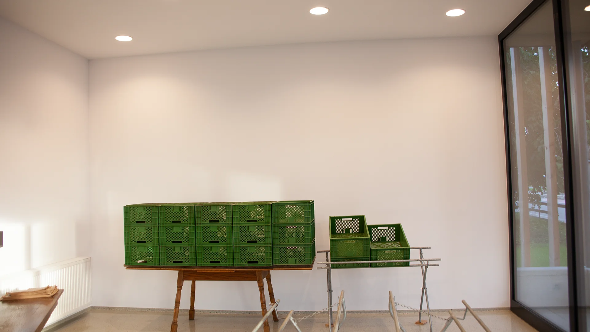 Biohof Breuß: Der zur Straße gewandt Hofladen.