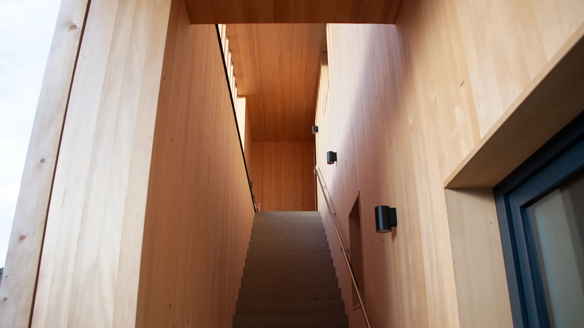 Der Dorfelektriker hat die Elektroinstallationen und die Elektroplanung für den Biohof Breuß durchgeführt.