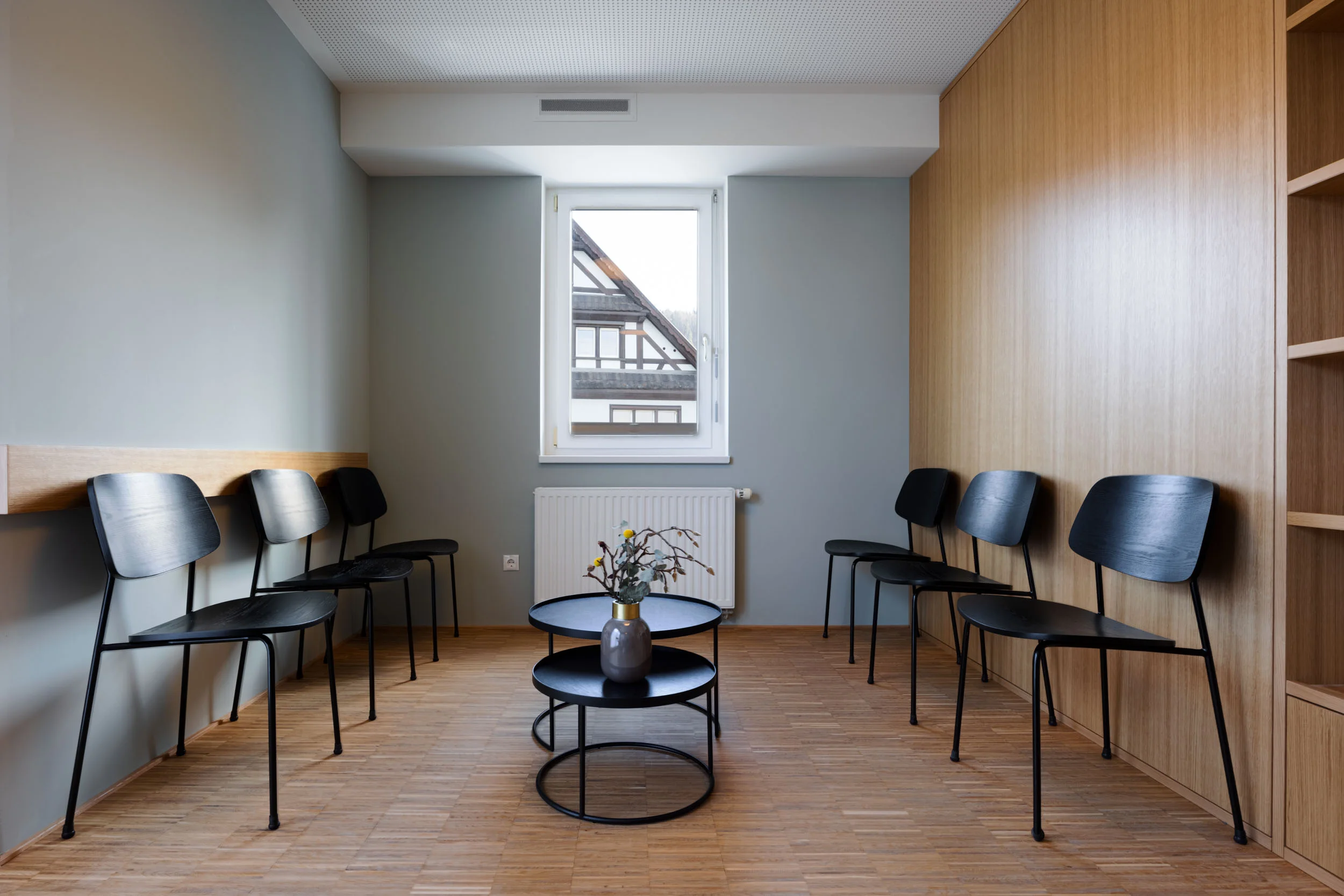 Praxis Ordination Lichtkonzept, Beleuchtung in Arztpraxis, Einrichtung Warteraum