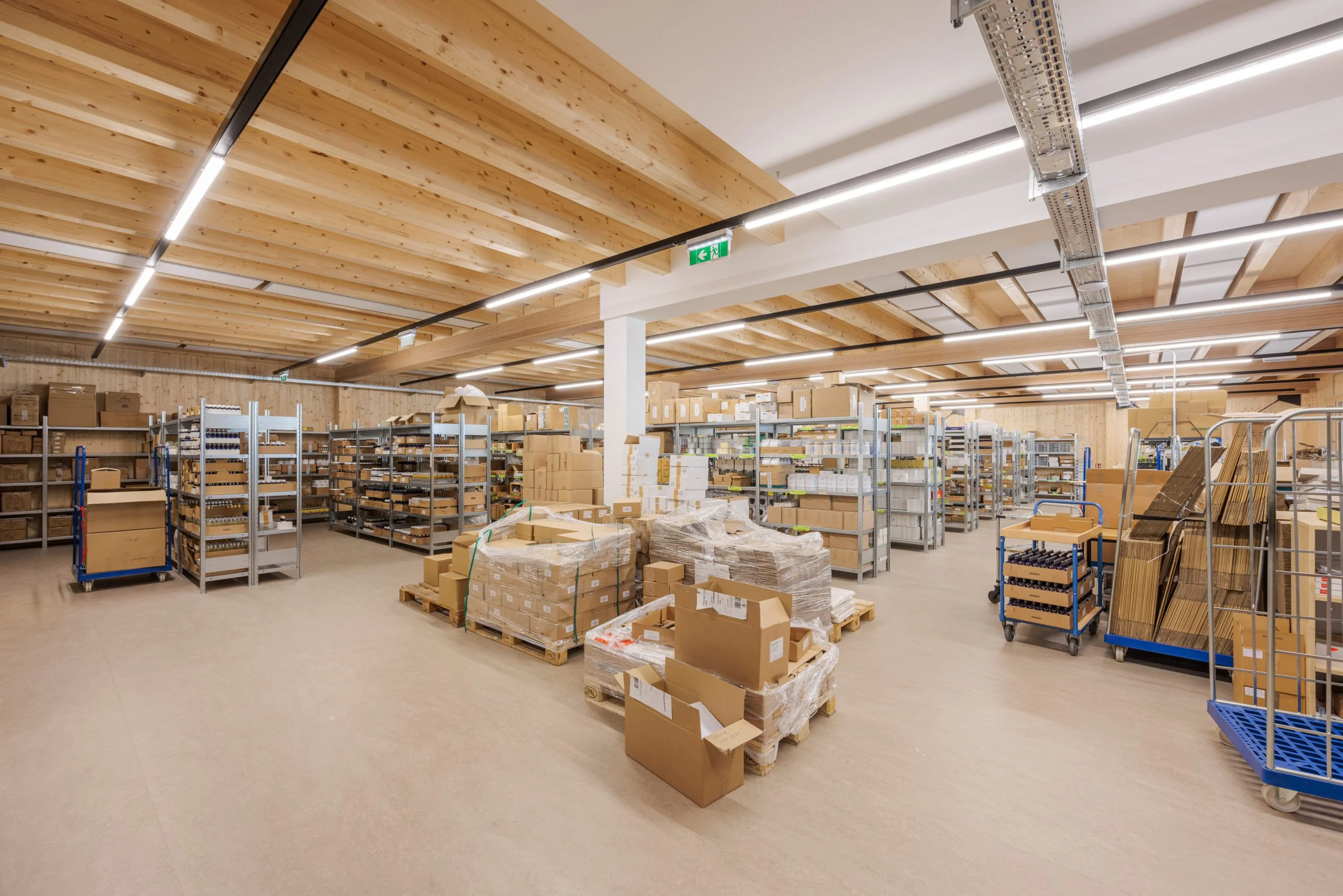 Feeling Satteins, Beleuchtung Lager, Beleuchtung Gewerbebetrieb