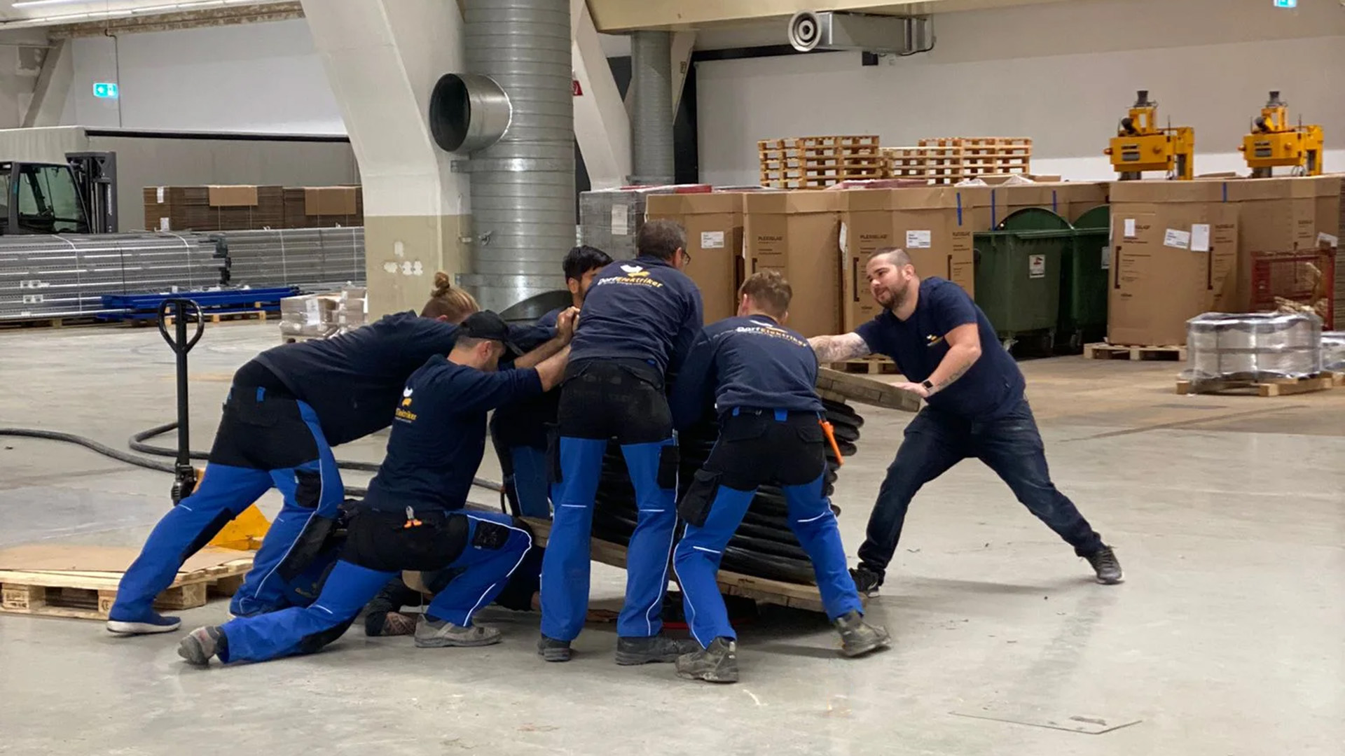 Eric Fussenegger und Team, Zuleitung legen