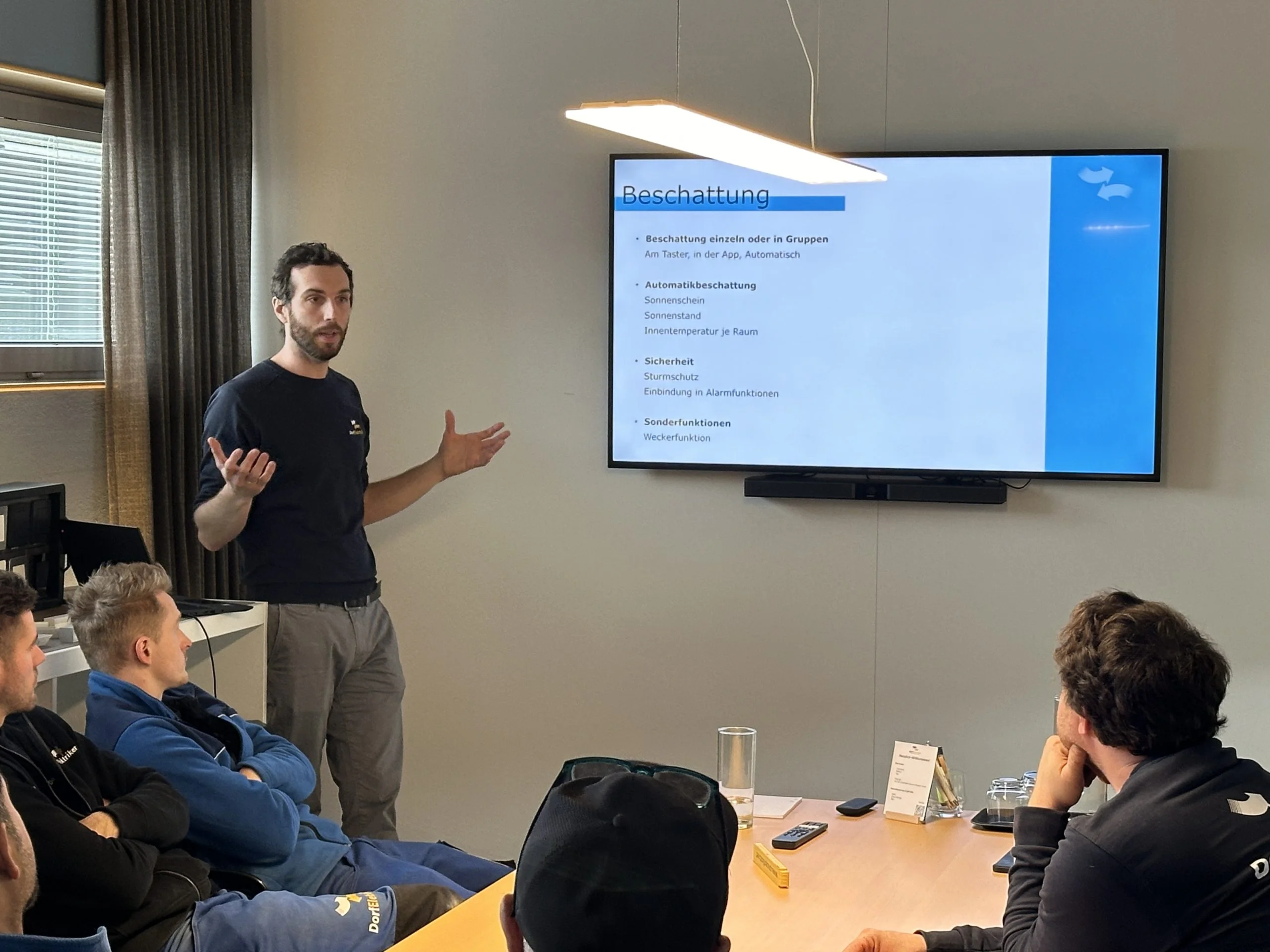 Stammtisch Weiterbildung beim Dorfelektriker im Rahmen der Dorfakademie.