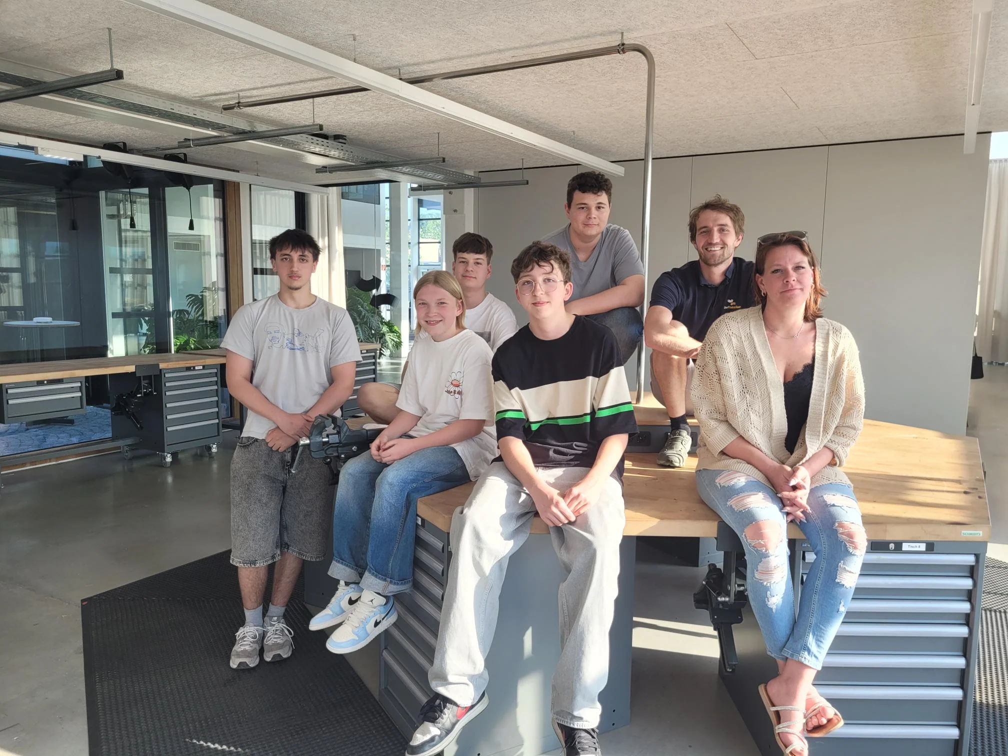 Lehrbeginn beim Dorfelektriker