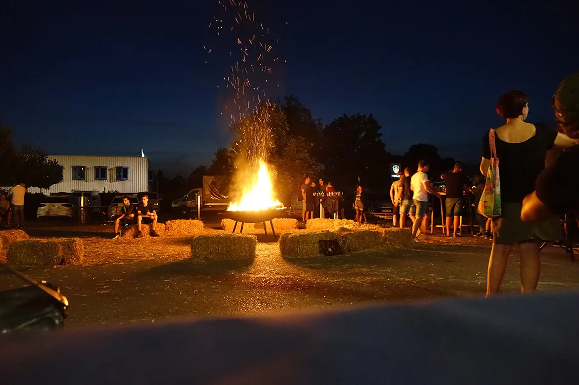 Sommerfest 2019 unter dem Glasdach beim Dorfelektriker und Dorfinstallateur in der Lastenstraße