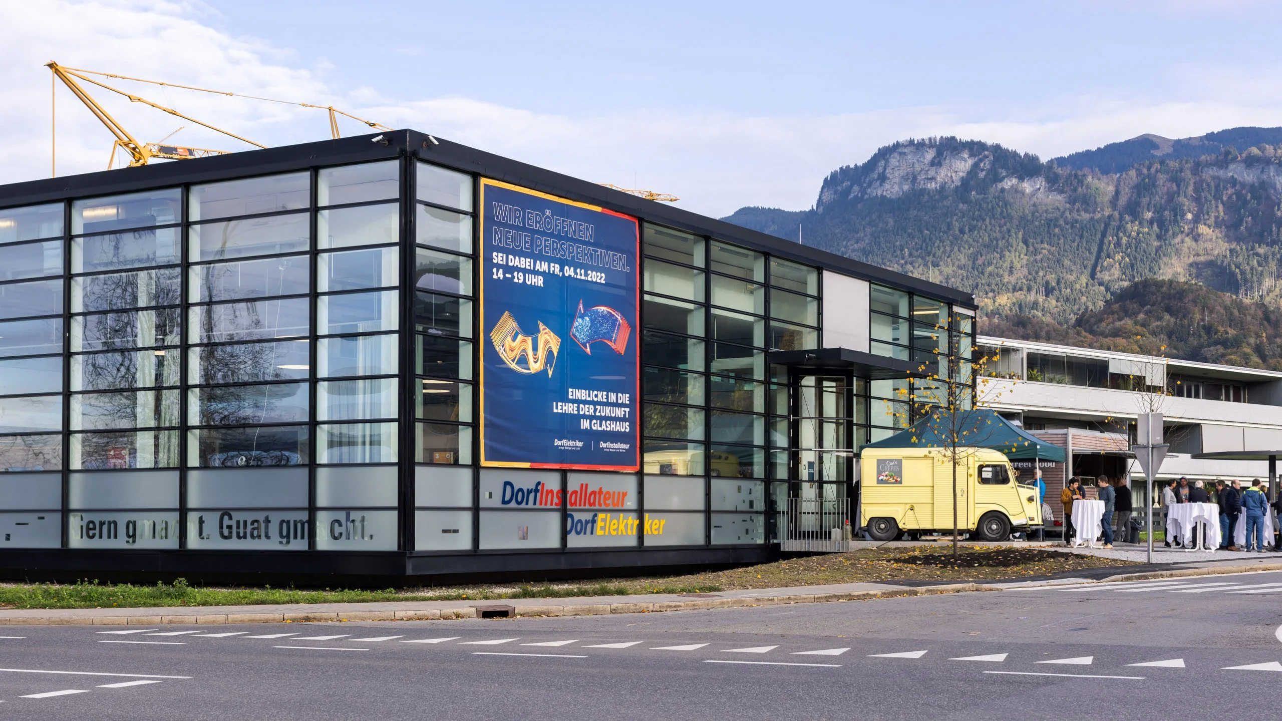 Eröffnung Lernwerkstatt im Glashaus, Dorfelektriker Lehre, Glashaus von außen